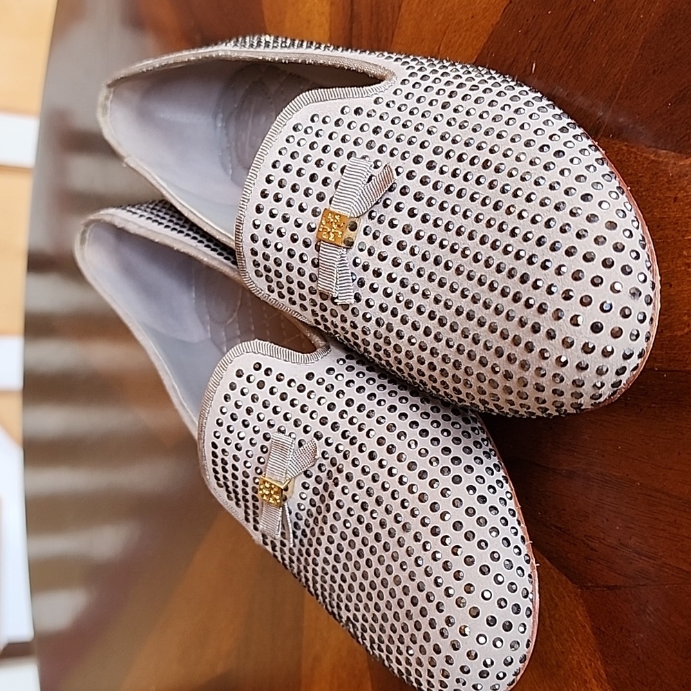 🌺🌺Tory Burch Flats Loafers size 7.5 tan color studded black rhinestones🌺🌺